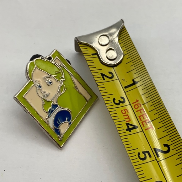 Disney Parks Pin Trading Alice in Wonderland Cast Lanyard Collection 2006 Pin - Picture 6 of 6